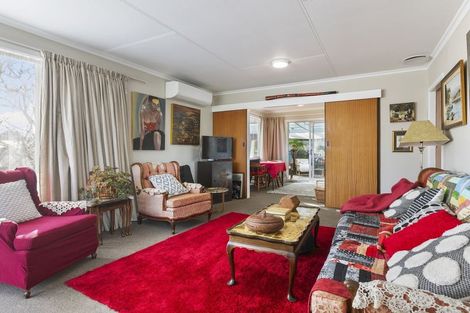 Photo of property in 6 Omata Road, Westown, New Plymouth, 4310