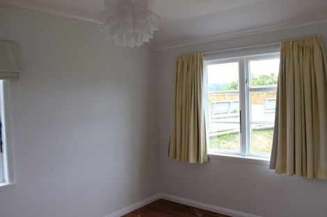 Photo of property in 8 Rodney Street, Northland, Wellington, 6012