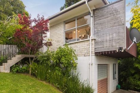 Photo of property in 25 Walnut Lane, Browns Bay, Auckland, 0630