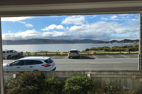Photo of property in 221 Marine Parade, Seatoun, Wellington, 6022