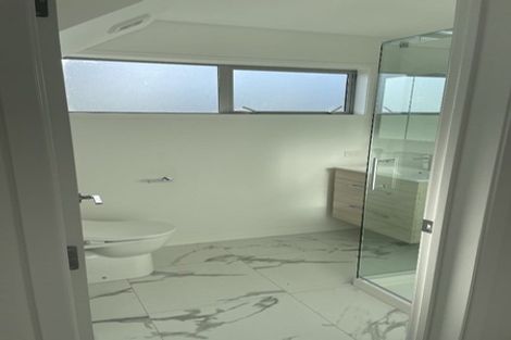 Photo of property in 2/8 Yeovil Road, Te Atatu Peninsula, Auckland, 0610