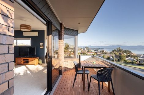 Photo of property in 1 Ruamoana Place, Omokoroa, 3114