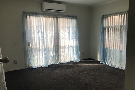 Photo of property in 54 Burbank Avenue, Manurewa, Auckland, 2102