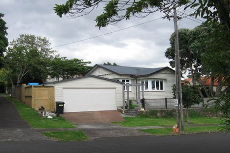 Photo of property in 8a Queensway, Three Kings, Auckland, 1024
