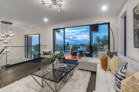 Photo of property in 44 Chatswood Grove, Chatswood, Auckland, 0626