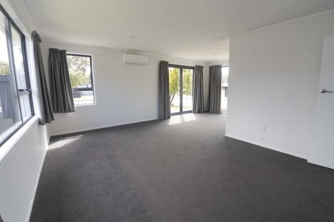 Photo of property in 26 Escort Grove, Awapuni, Palmerston North, 4412
