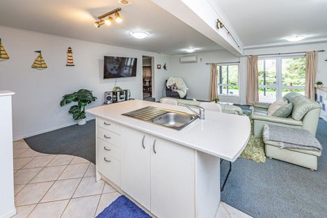 Photo of property in 20 Great North Road, Saint Johns Hill, Whanganui, 4500