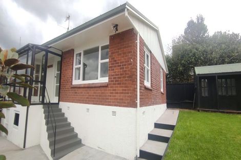 Photo of property in 3/4 Birchfield Road, Hauraki, Auckland, 0622