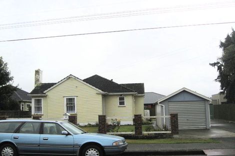 Photo of property in 17 Coopers Road, Dallington, Christchurch, 8061