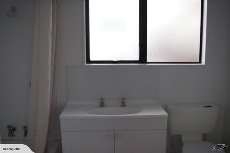 Photo of property in 63 Hillcrest Drive, Kelvin Grove, Palmerston North, 4414