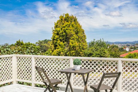 Photo of property in 30 Donovan Avenue, Massey, Auckland, 0614