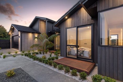 Photo of property in 56 Kewa Road, Albany Heights, Auckland, 0632