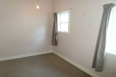 Photo of property in 2/28 Grant Road, Thorndon, Wellington, 6011