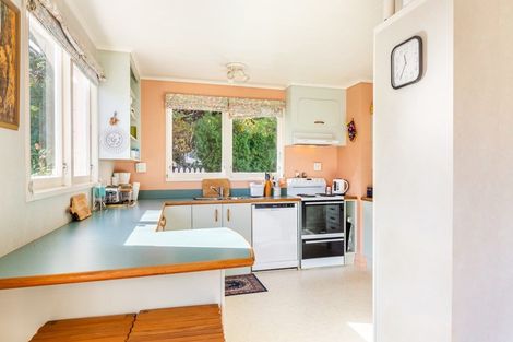 Photo of property in 10 Kowhai Road, Rainbow Point, Taupo, 3330