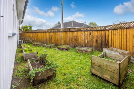 Photo of property in 8 Lee Place, Bader, Hamilton, 3206