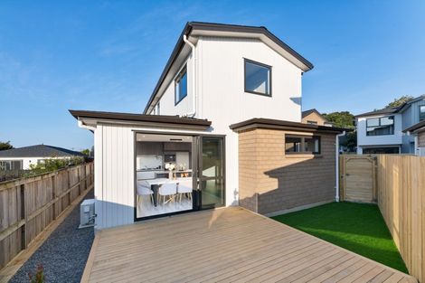 Photo of property in 18b Mackenzie Street, Te Atatu South, Auckland, 0610