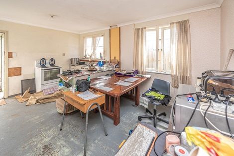 Photo of property in 5 Raupo Street, Castlecliff, Whanganui, 4501