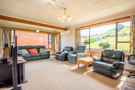 Photo of property in 325 Main South Road, Green Island, Dunedin, 9018