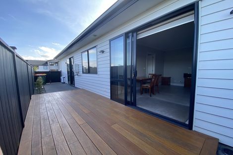 Photo of property in 1 Caldwell Place, Pinehill, Auckland, 0632