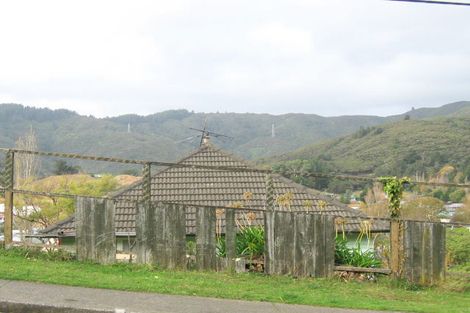 Photo of property in 20 Logie Street, Stokes Valley, Lower Hutt, 5019