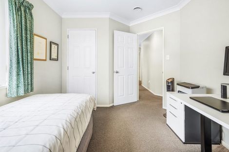 Photo of property in 5 Dallinger Street, St Andrews, Hamilton, 3200