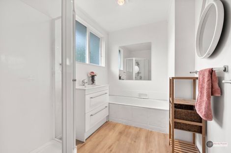 Photo of property in 21 Montana Road, Totara Park, Upper Hutt, 5018