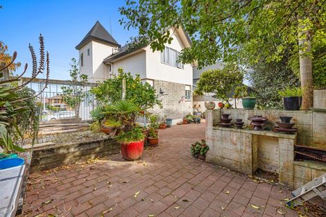 Photo of property in 2/357 Maunganui Road, Mount Maunganui, 3116