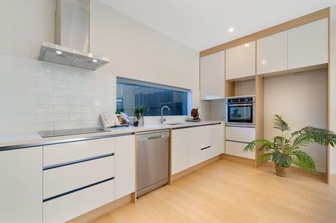 Photo of property in 24b Pipitea Place, Massey, Auckland, 0614
