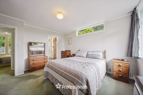 Photo of property in 40 Kamahi Street, Stokes Valley, Lower Hutt, 5019