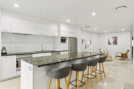 Photo of property in 9d/2 Saint Martins Lane, Grafton, Auckland, 1010