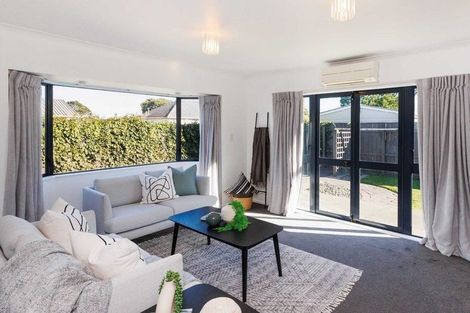 Photo of property in 2 Pinedale Parade, Milson, Palmerston North, 4414