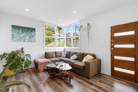 Photo of property in 33 Easther Crescent, Kew, Dunedin, 9012