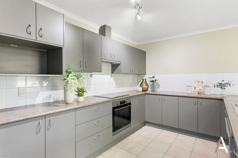 Photo of property in 8 Lime Crescent, Papakura, 2110