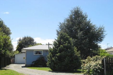 Photo of property in 16 Woodend Road, Woodend, 7610