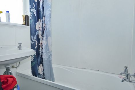 Photo of property in 1 Oxford Street, Kaiti, Gisborne, 4010