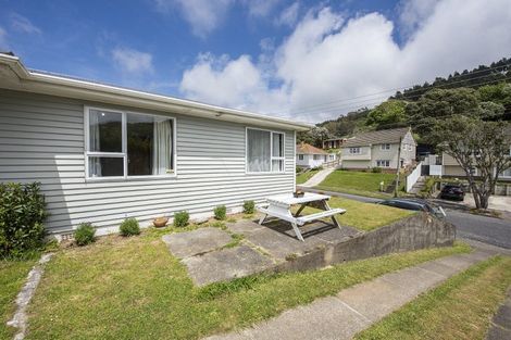 Photo of property in 26 Franklyn Road, Tawa, Wellington, 5028