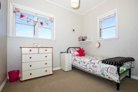 Photo of property in 81 Namata Road, One Tree Hill, Auckland, 1061