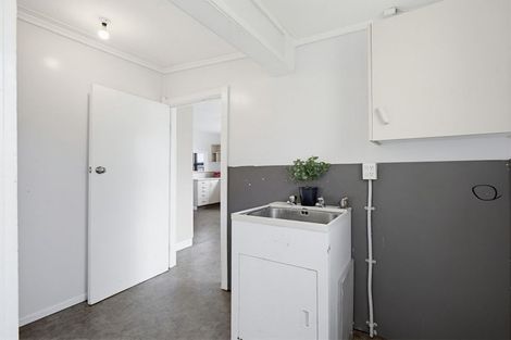 Photo of property in 4 Ashton Terrace, Castlecliff, Whanganui, 4501