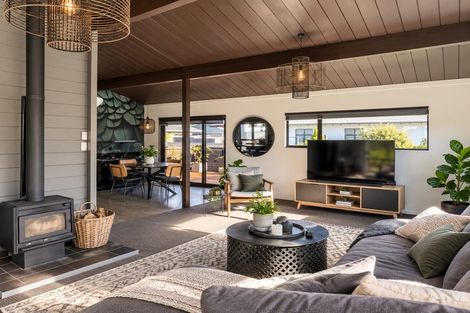 Photo of property in 33a Fitzroy Road, Fitzroy, New Plymouth, 4312