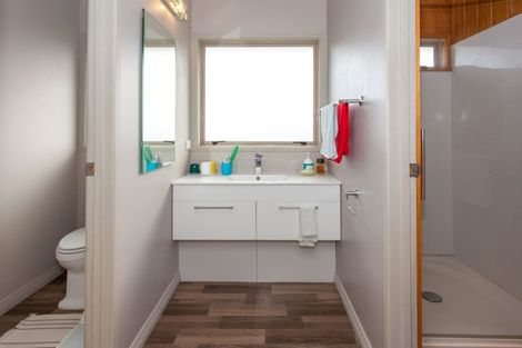 Photo of property in 13 Koromiko Drive, Coromandel, 3506