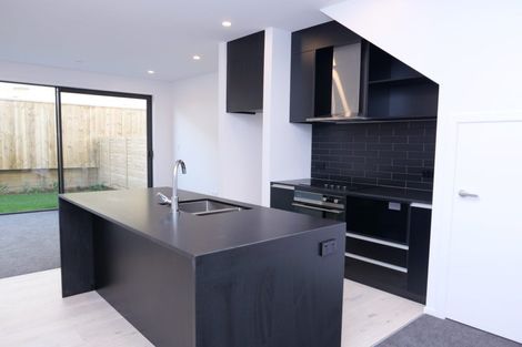 Photo of property in 2 Kamahi Place, Paraparaumu, 5032