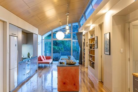 Photo of property in 74 Glen Road, Kelburn, Wellington, 6012