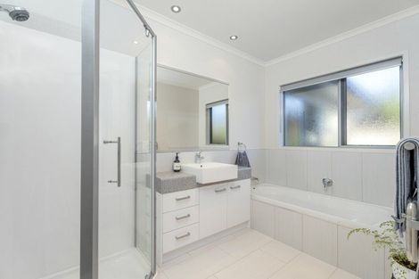 Photo of property in 2 Heritage Close, Whitianga, 3510