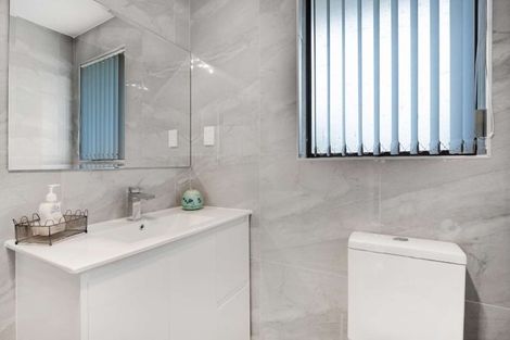 Photo of property in 429 Bucklands Beach Road, Bucklands Beach, Auckland, 2012