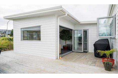 Photo of property in 15 Weka Street, Mangawhai, 0505