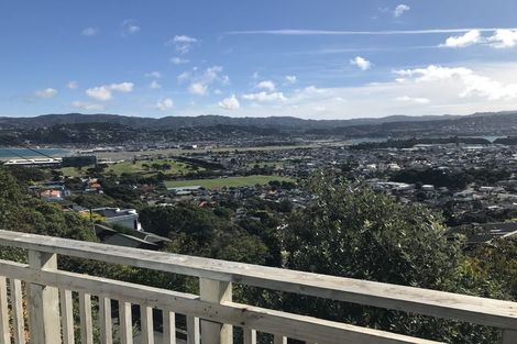 Photo of property in 82 Tannadyce Street, Strathmore Park, Wellington, 6022