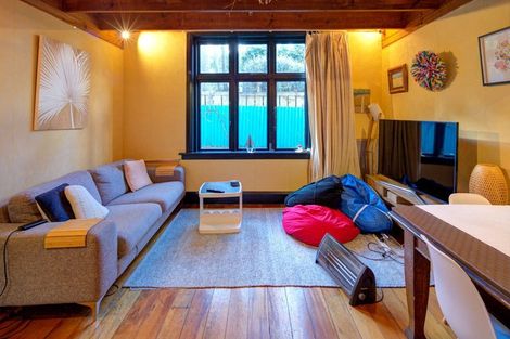 Photo of property in 126 Queens Drive, Lyall Bay, Wellington, 6022