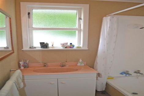 Photo of property in 2/57 Mere Road, Taupo, 3330