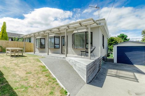 Photo of property in 22 Gavin Road, Raumati Beach, Paraparaumu, 5032