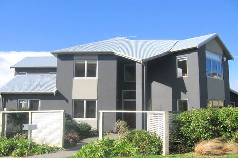 Photo of property in 2 Hetsby Place, Churton Park, Wellington, 6037